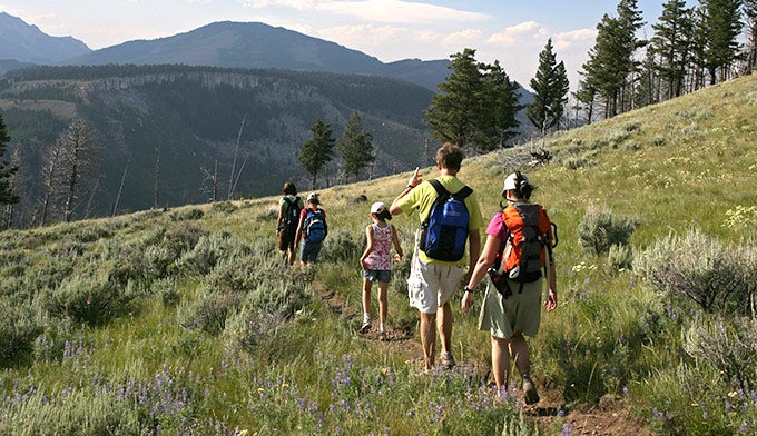 Bunsen-Peak-Trail_NPSJimPeaco_680x392 Bunsen Peak Trail in Yellowstone