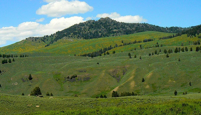GarnetHill-UpstateDave_680x392 Garnet Hill Loop trail scenery. Photo by permission Flickr Upstate Dave