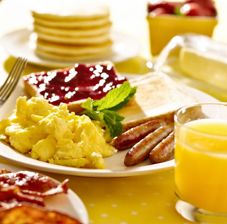 YSValleyInn-FullHotBreakfast_courtesy Hot Breakfast at the Yellowstone Valley Inn