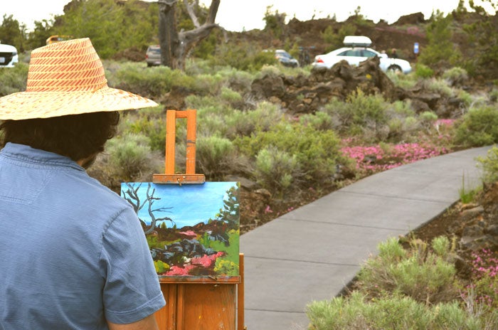 DanHidalgo-YTT-Painting_KaraHidalgo_700 Dan Hidalgo of Idaho Art Lab painting in a park