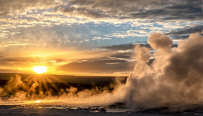YS-Clepsydra-Geyser-sunset_KenHubbard_700 Clepsydra Geyser from the Fountain Paint Pot Trail