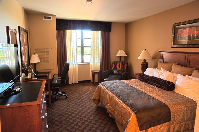 LodgeAtDeadwood-King-room_courtesy_700 King Room at The Lodge at Deadwood