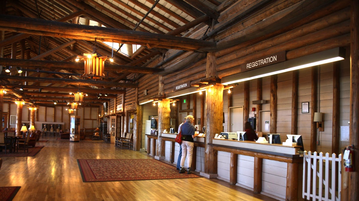 How Far in Advance to Book Yellowstone Hotels and Campgrounds?