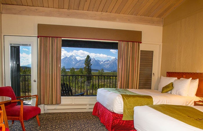 GTLC-JacksonLakeLodge_MountainViewCottage_courtesy_700 Mountain View Cottage at Jackson Lake Lodge