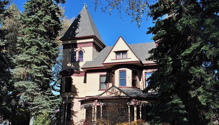 LaramiePlainsMuseum_WikiElisaRolle_700 Ivinson Mansion