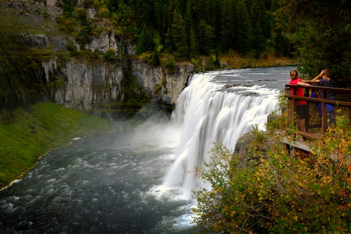 ID-Mesa-Falls-tourists_DP_700 Mesa Falls in Idaho near Yellowstone National Park