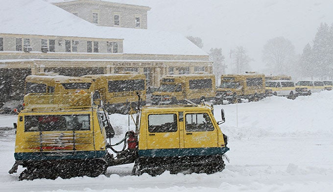 YS-Mammoth-Snowcoaches_NPSJimPeaco_680 Snowcoaches in front of Yellowstone's Mammoth Hotel. Photo by NPS Jim Peaco