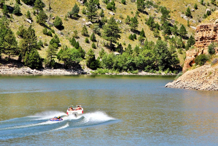 Boating in Guernsey State Park in Wyoming