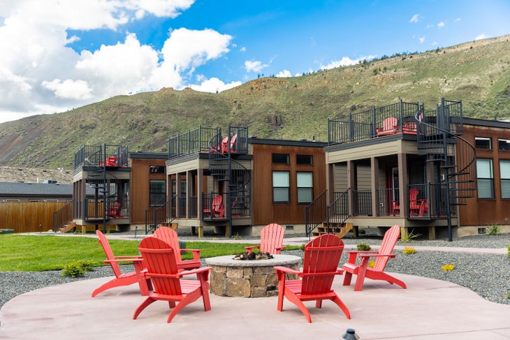 Explorer Cabins at Ridgeline Hotel in Gardiner, Montana