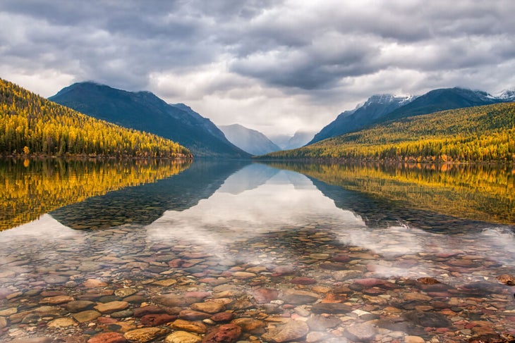 Bowman Lake in autumn in Glacier National Park